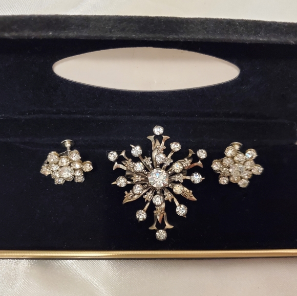 Vintage Jewelry Set, Vintage Earrings Clear Rhinestones, Vtg Brooch Rhinestones - Picture 11 of 11